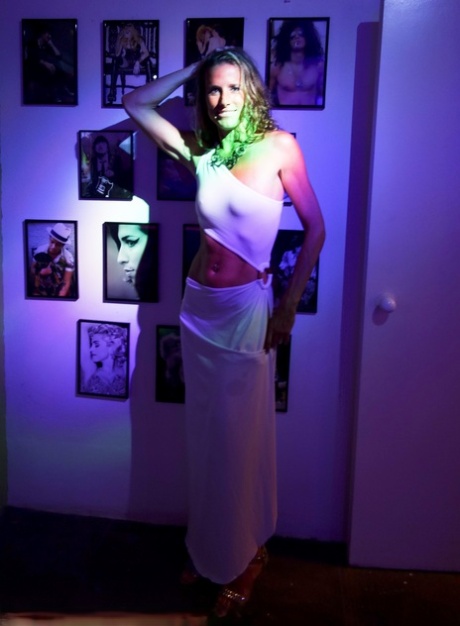 tall skinny milf hot sex picture