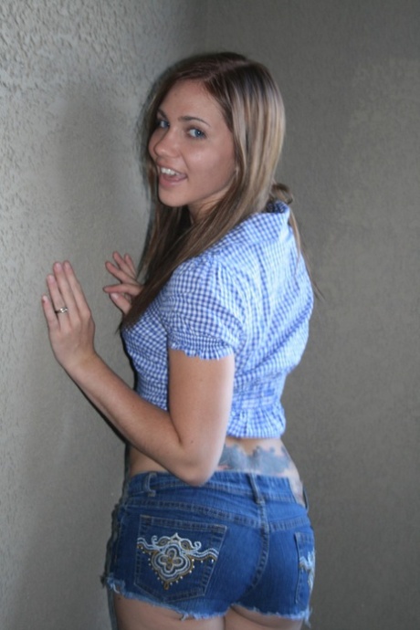 tight shorts top img