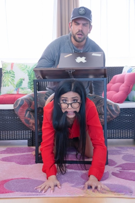 latina glasses free porn picture