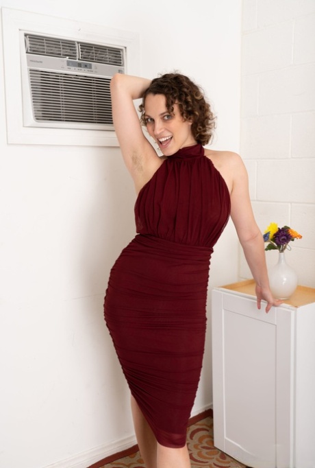 milf armpit hd img
