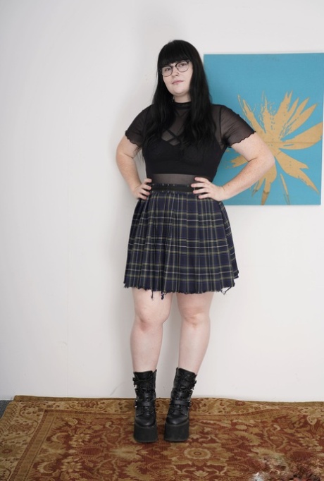 hairy nerd beautiful naked img