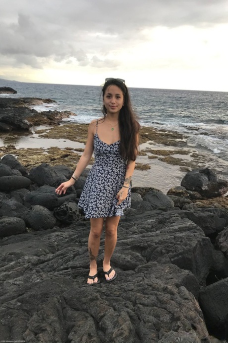 asian beach free sexy picture