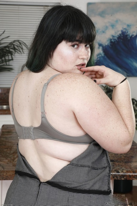 Cece Lachey adult actress photo