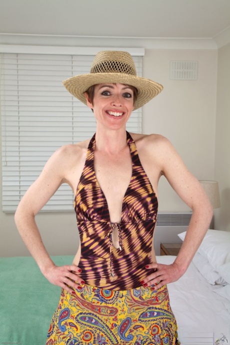 short hair milf art porn pictures