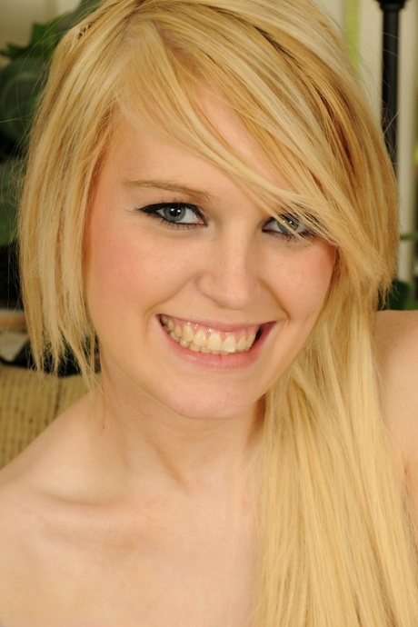 pretty face beautiful naked gallery
