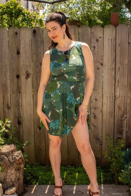tall bbw naked images
