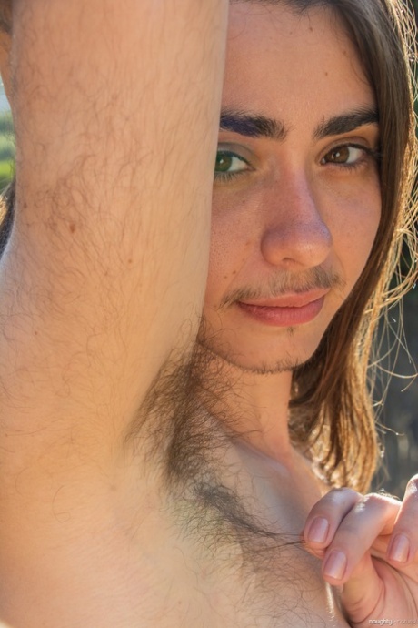 Kisa Fae pornstar top picture