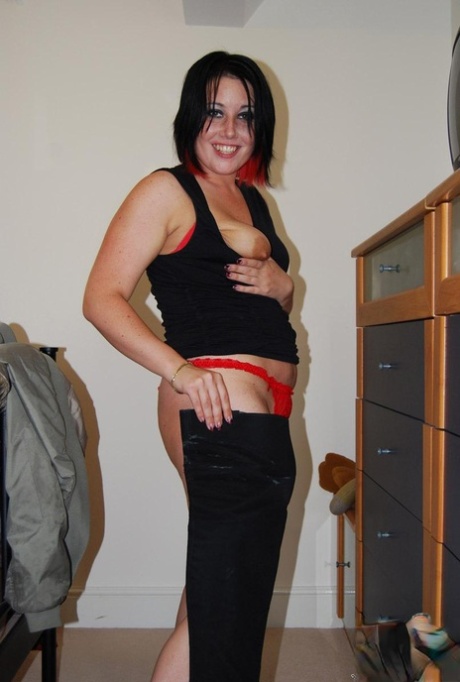 chubby short hair nude photos