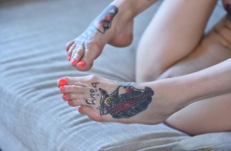 cum on toes hot sex pictures