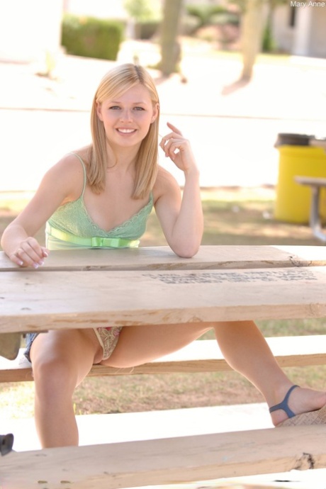 Mary Anne model naked photo
