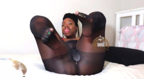 bbw pantyhose erotic image