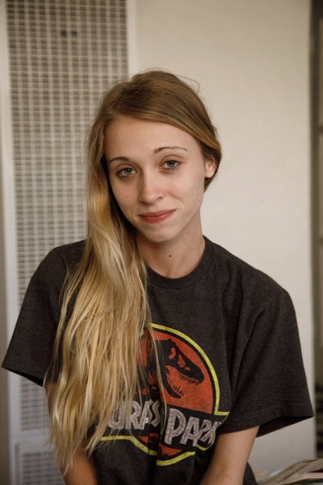thigh gap free porn pictures