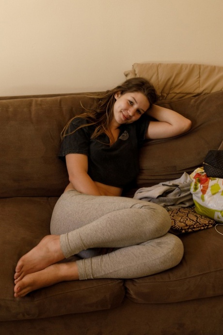 amateur feet hot naked pictures