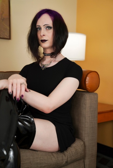 Camelia Davis pornographic actress gallery