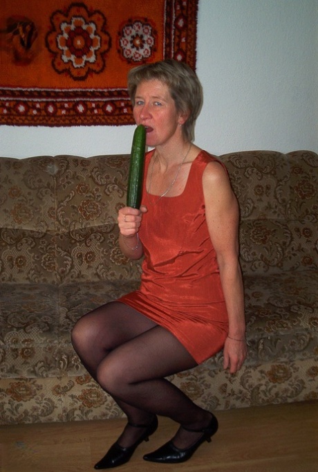 mature dress sexy nude galleries