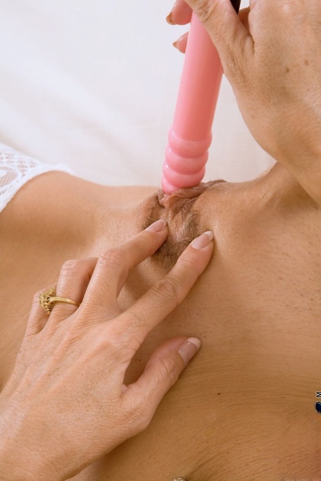 petite granny art nude galleries