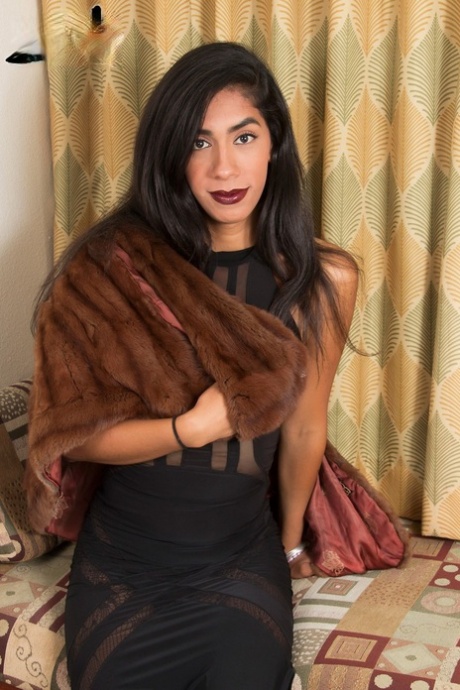 Tiger Lily nude model archive