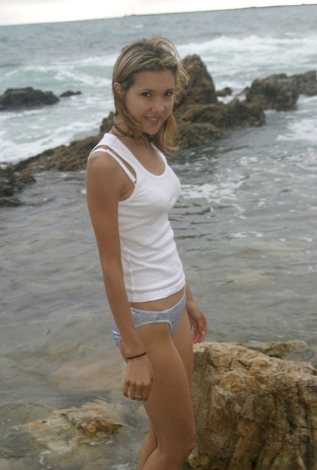 thigh gap hd images