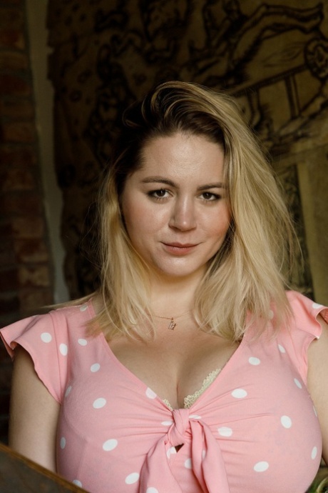 blonde solo beautiful porn pictures