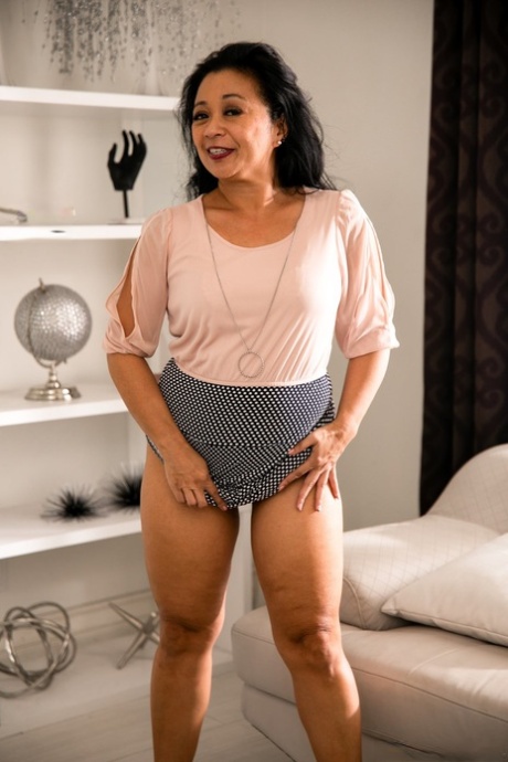 mature mom sexy naked galleries