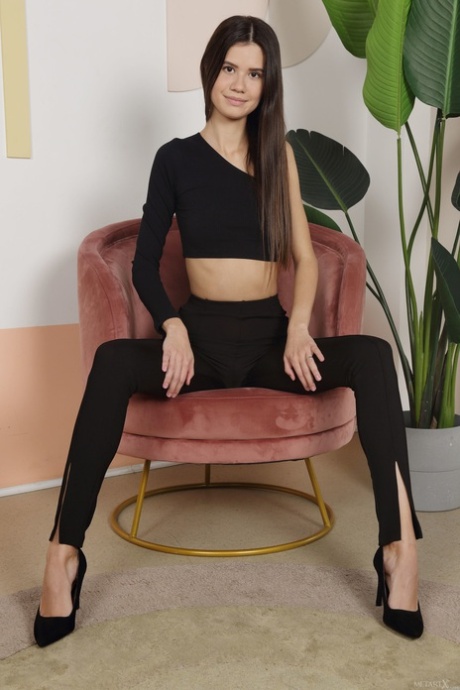 Evelin Elle nude actress galleries