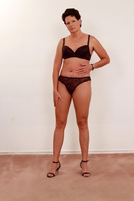 Beth Mckenna model art img