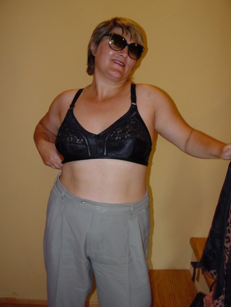 chubby short hair nude images