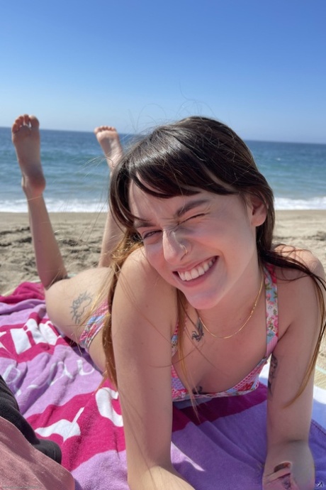 beach feet free sexy photo