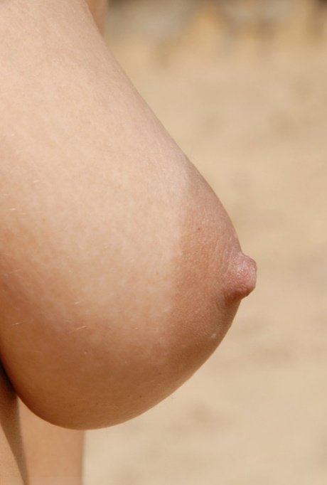 teen saggy tits porno pics