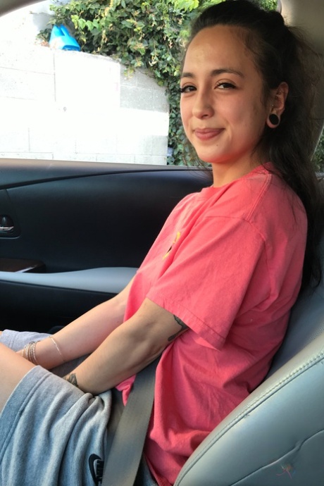 Mi Ha Doan pornstar top pictures