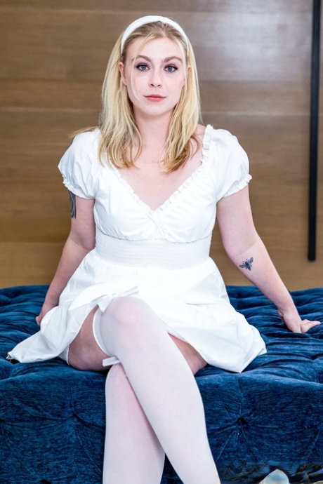 crossed legs beautiful galleries