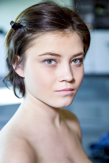 ukraine teen hd picture