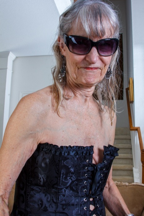 skinny granny porn pictures