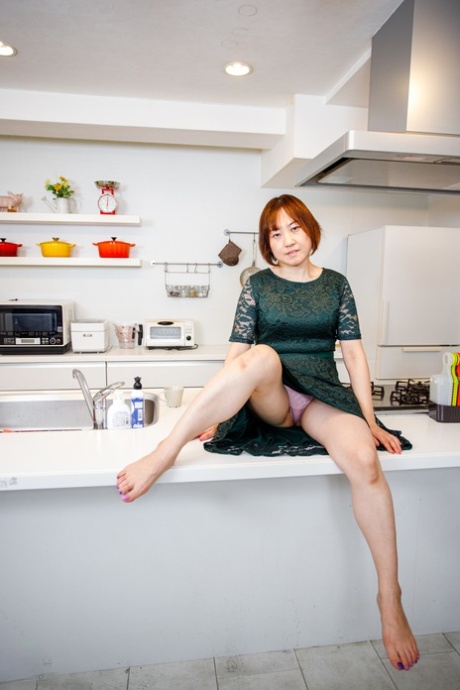 mature upskirt beautiful picture