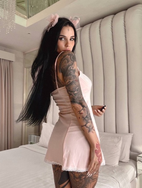 big ass skirt porn img