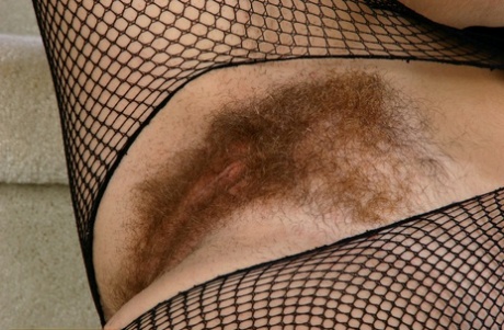 hairy babe art nude img