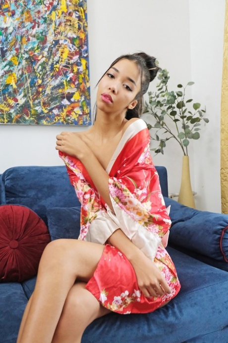 skinny asian xxx pic