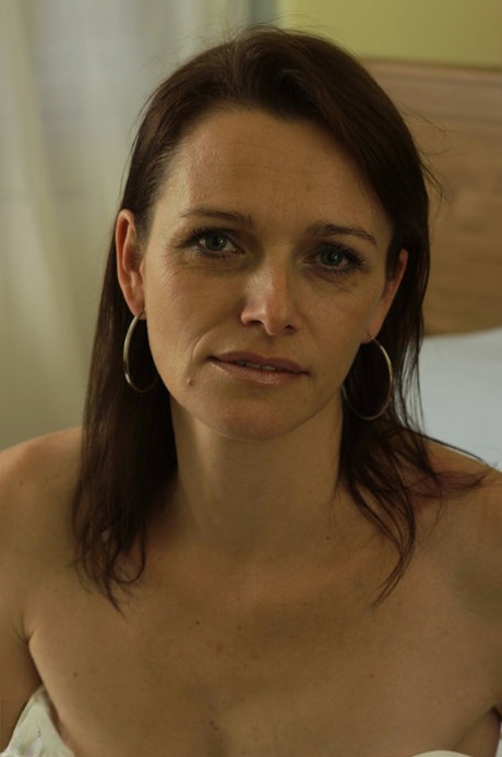 mature housewives sexy nudes gallery