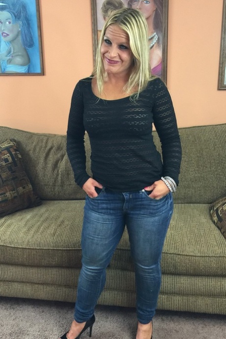 mature jeans beautiful porn galleries
