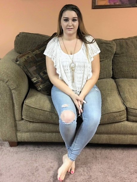 chubby feet free porn photos