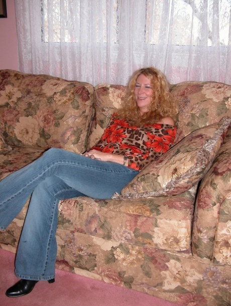 mature jeans hot naked img