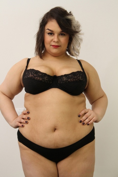 chubby hairy sexy nudes galleries
