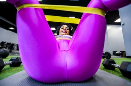 bbw yoga pants free nude img