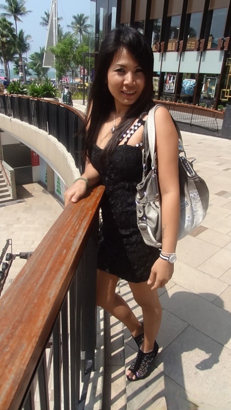 asian mom hd pic