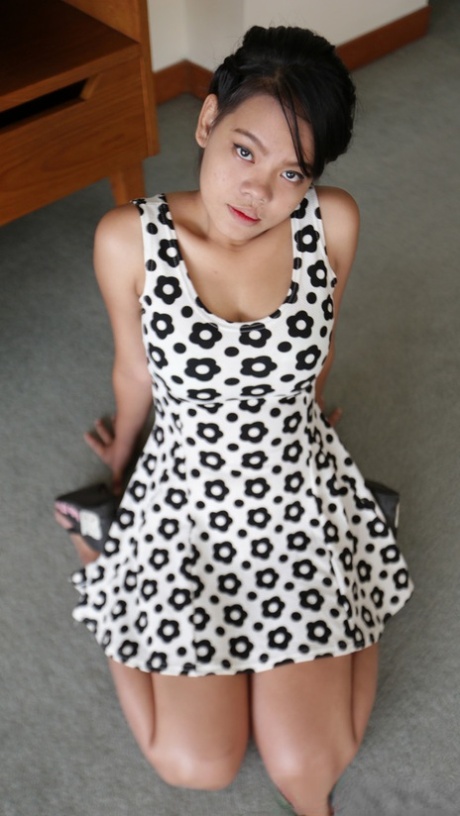 asian skirt nude gallery