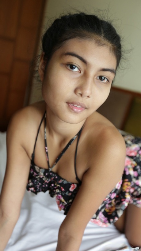 chubby indian hot nude images