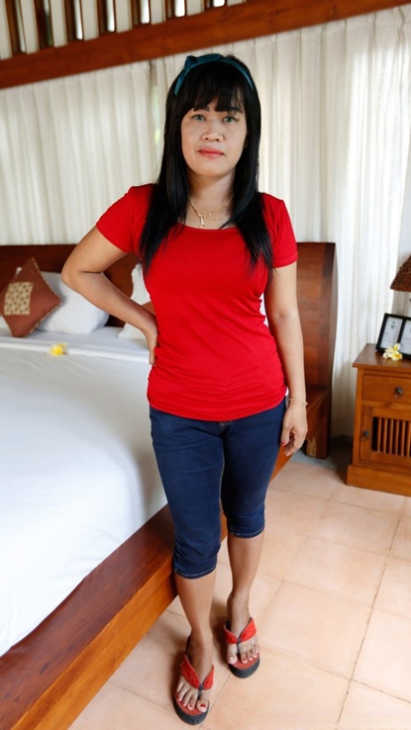 chubby asian hot sex pic