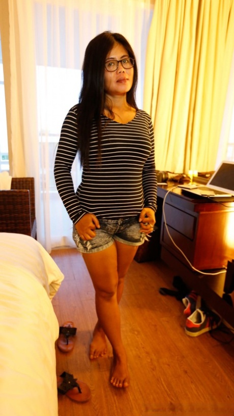 thai milf free photo