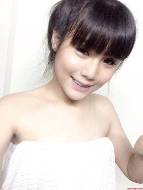 tiny ladyboy hot naked galleries
