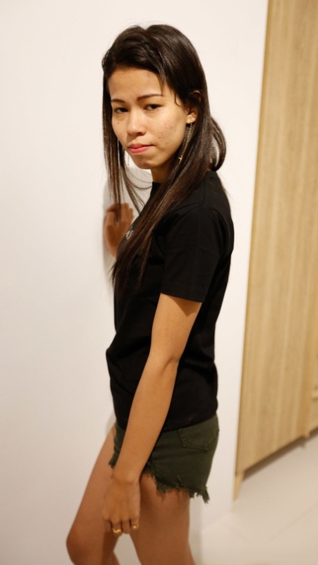 skinny asian hot nude photo